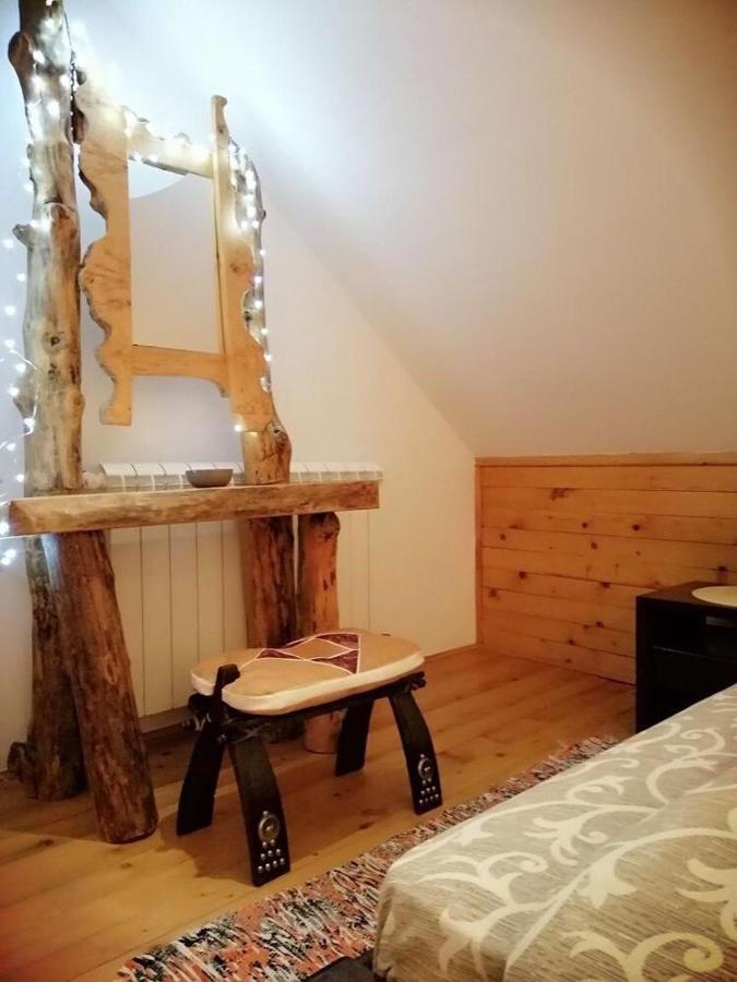 Nikitovic Apartment